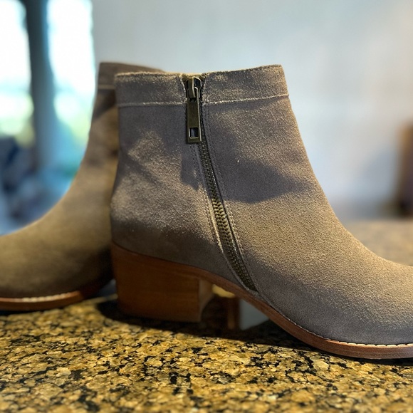 LIEBESKIND Berlin Leather Boots- Size 8 US - Picture 3 of 7